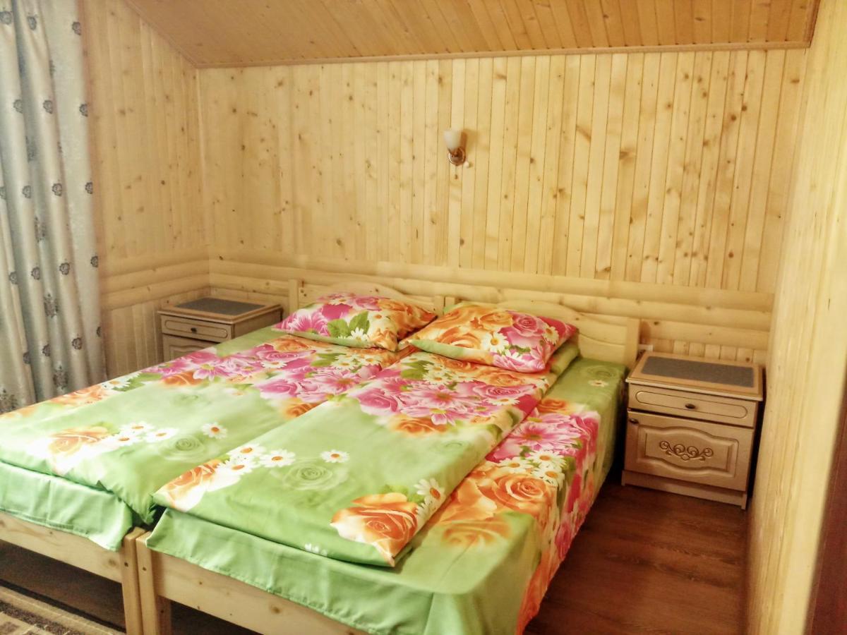 Садиба "У Валентини" Yablunytsya Extérieur photo